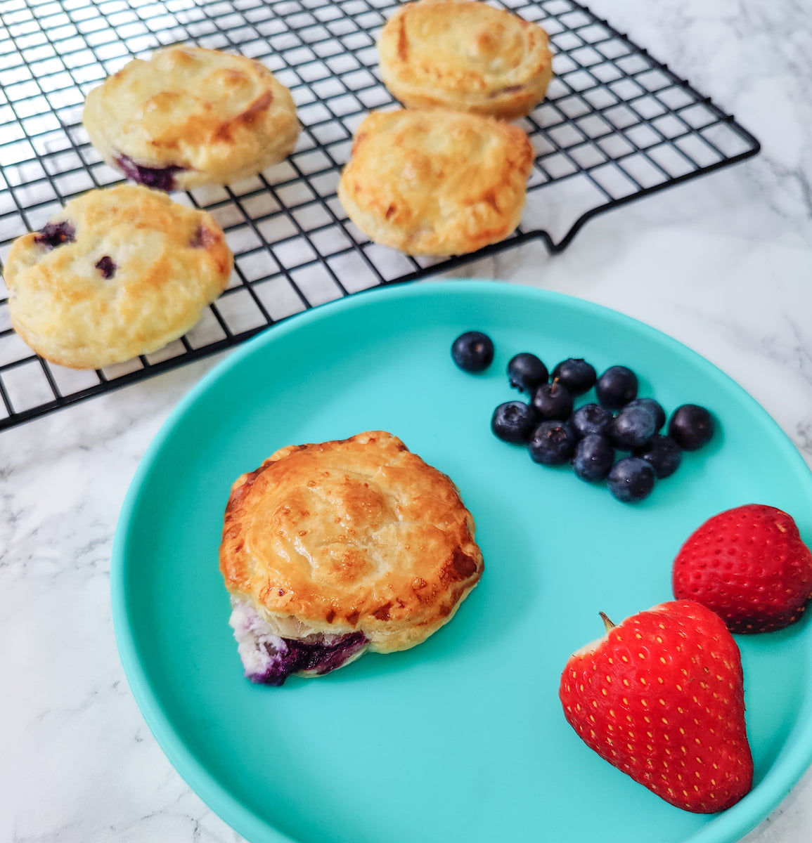 Blueberry Cheesecake Mini Pies – vanillamummy.com