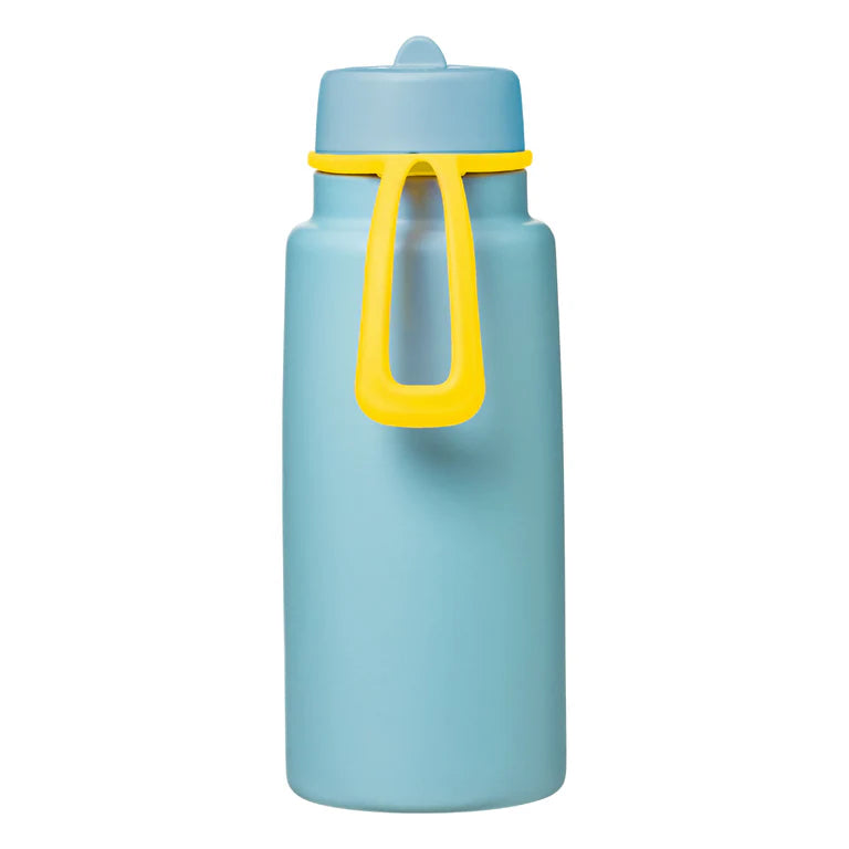 b.box Insulated Flip Top 1 Litre Bottle - pool side