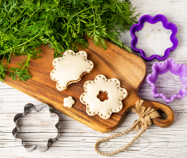 Lekkabox sandwich cutter & sealer set of 2 - Star and Flower