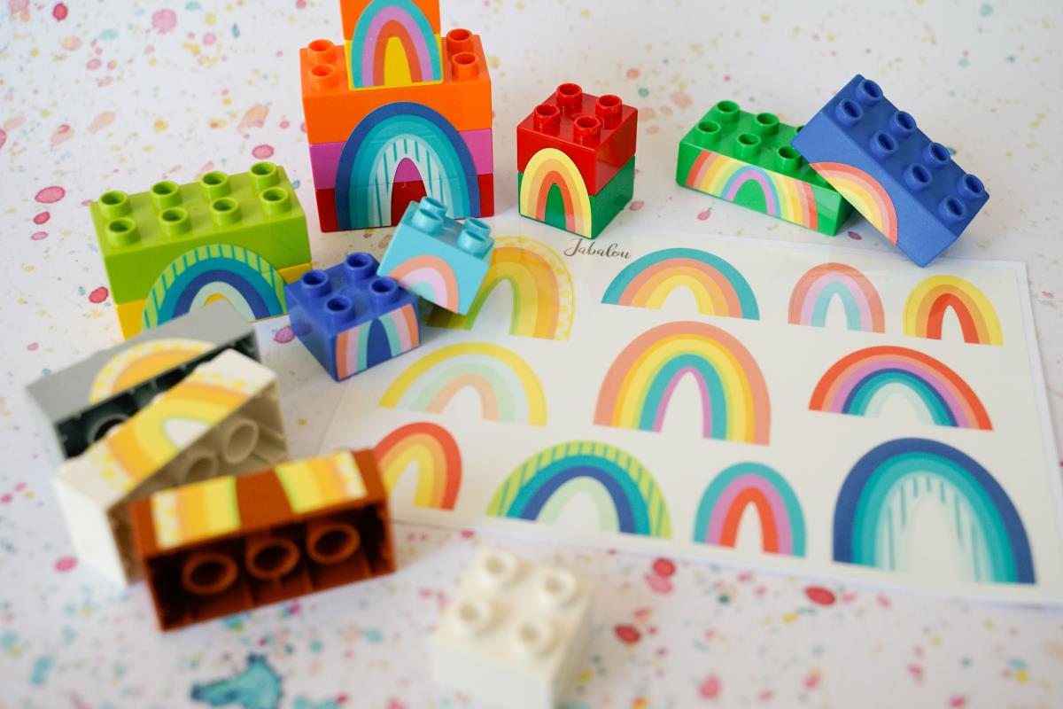 Waterproof lunch box sticker - Rainbows large