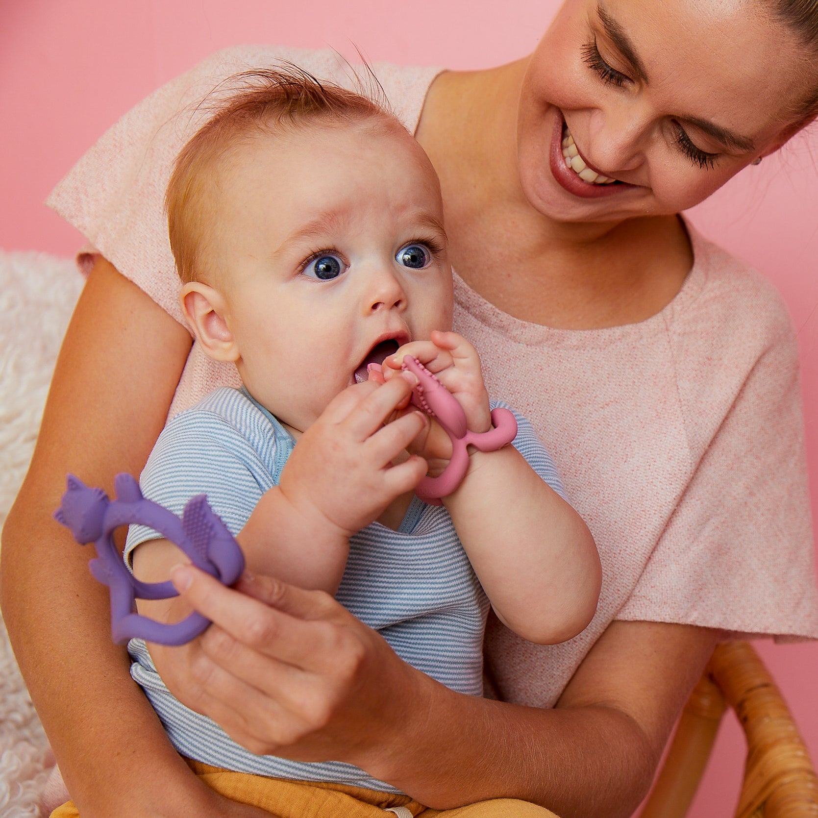 b.box Wrist Teether - Blush
