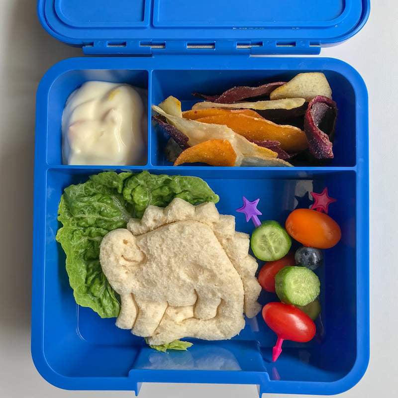 Lunch Punch Sandwich Cutter Dino - set of 2